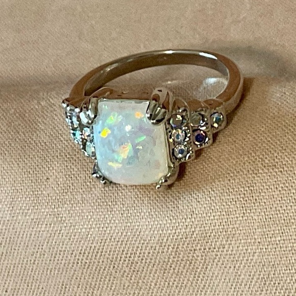 Synthetic Fire Opal Ring, size 7 BN - Picture 4 of 4
